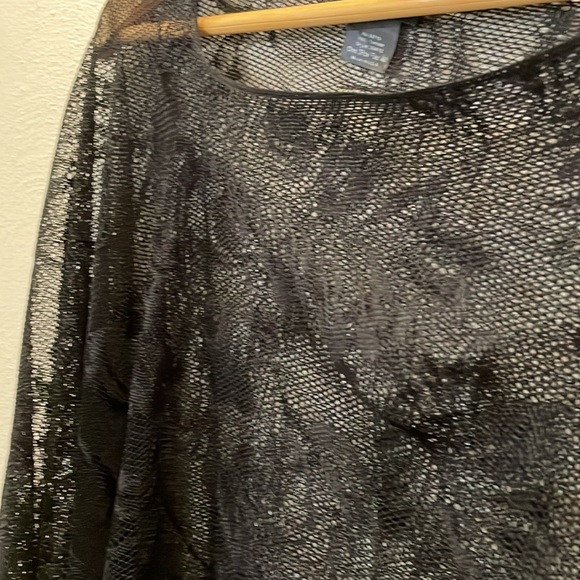 NY Collection woman one size fits all black lace cape - Picture 3 of 7